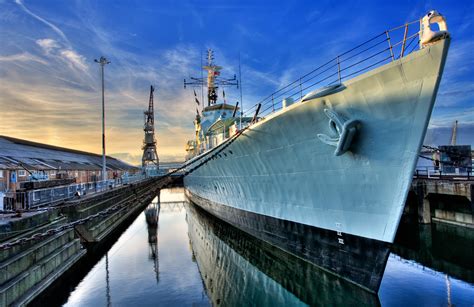 chatham dockyard old photos.